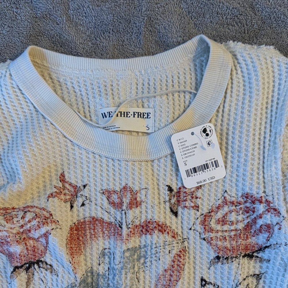 Free People Cream Long Sleeve with Heart and Floral Design - Picture 2 of 4